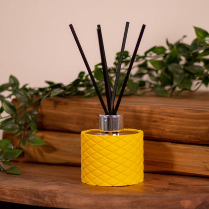 Reed Diffuser Bottle (100ml) - Coloured Sleeve Case - Refillable - Luxury Home decor - Available in a variety of colours