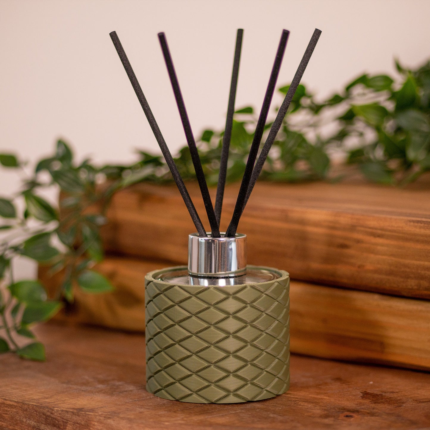 Reed Diffuser Bottle (100ml) - Coloured Sleeve Case - Refillable - Luxury Home decor - Available in a variety of colours